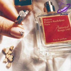 باکارات رژ سفید روونا