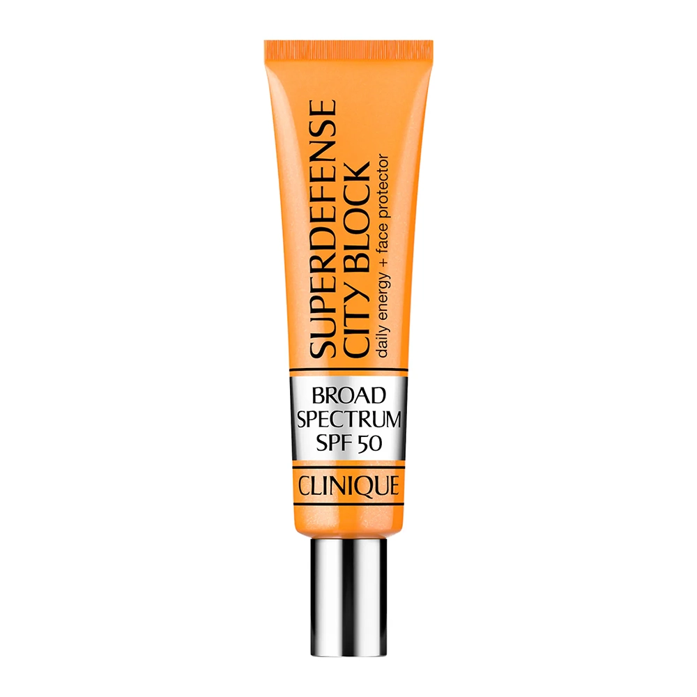 کرم ضد آفتاب رنگی کلینیک مدل SUPERDEFENSE حاوی SPF 50